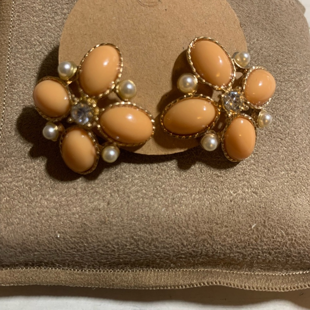 ⭐️*2/$10*⭐️ Orange beaded pearl and gem studded cluster earrings-Brand new